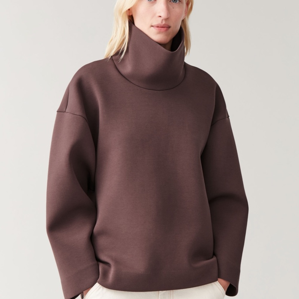 COS ROLL NECK SCUBA TOP IN PURPLE